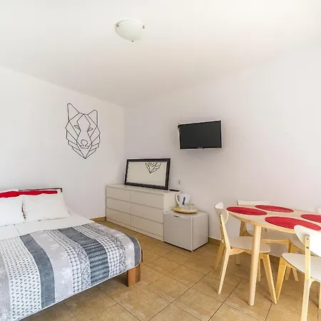 Проживание в семье Zefirek