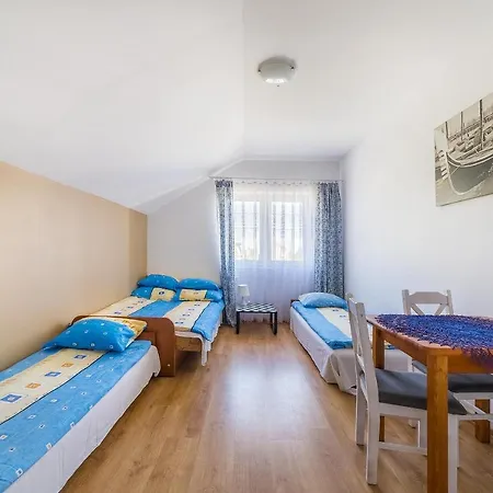 Проживание в семье Zefirek